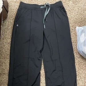 Figs women’s size L scrub pants
